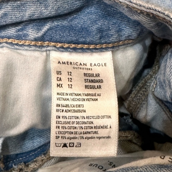 American Eagle Distressed Straight Leg Jean - Picture 6 of 8